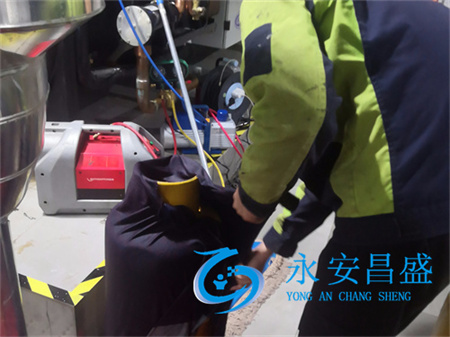 公司中央空調(diào)空氣壓縮機(jī)維修與故障排除，保障系統(tǒng)高效穩(wěn)定運(yùn)行